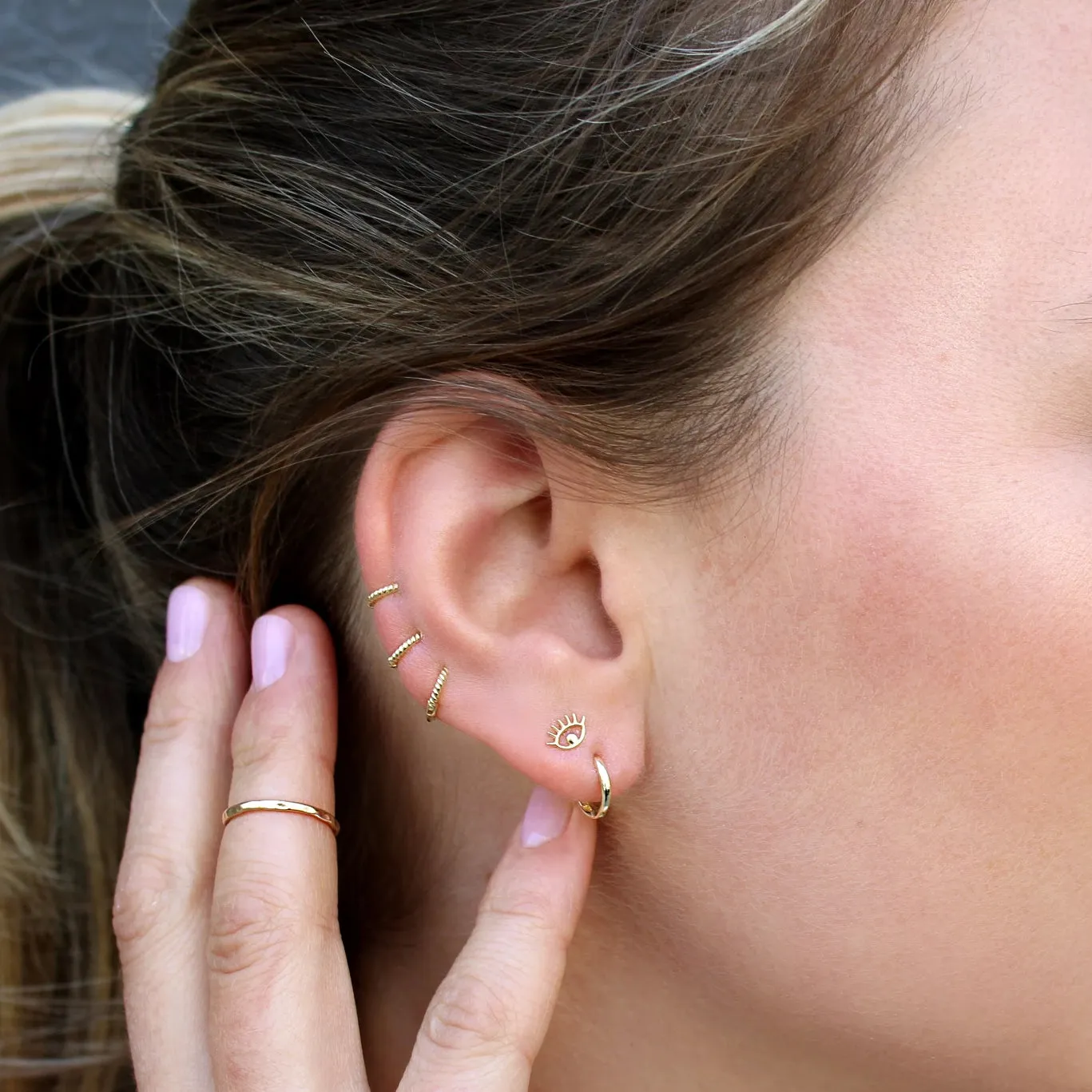 10k Solid Gold Eye Studs