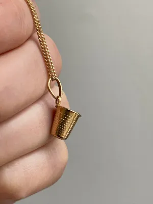 18k Gold Vintage Charm or Pendant - Thimble