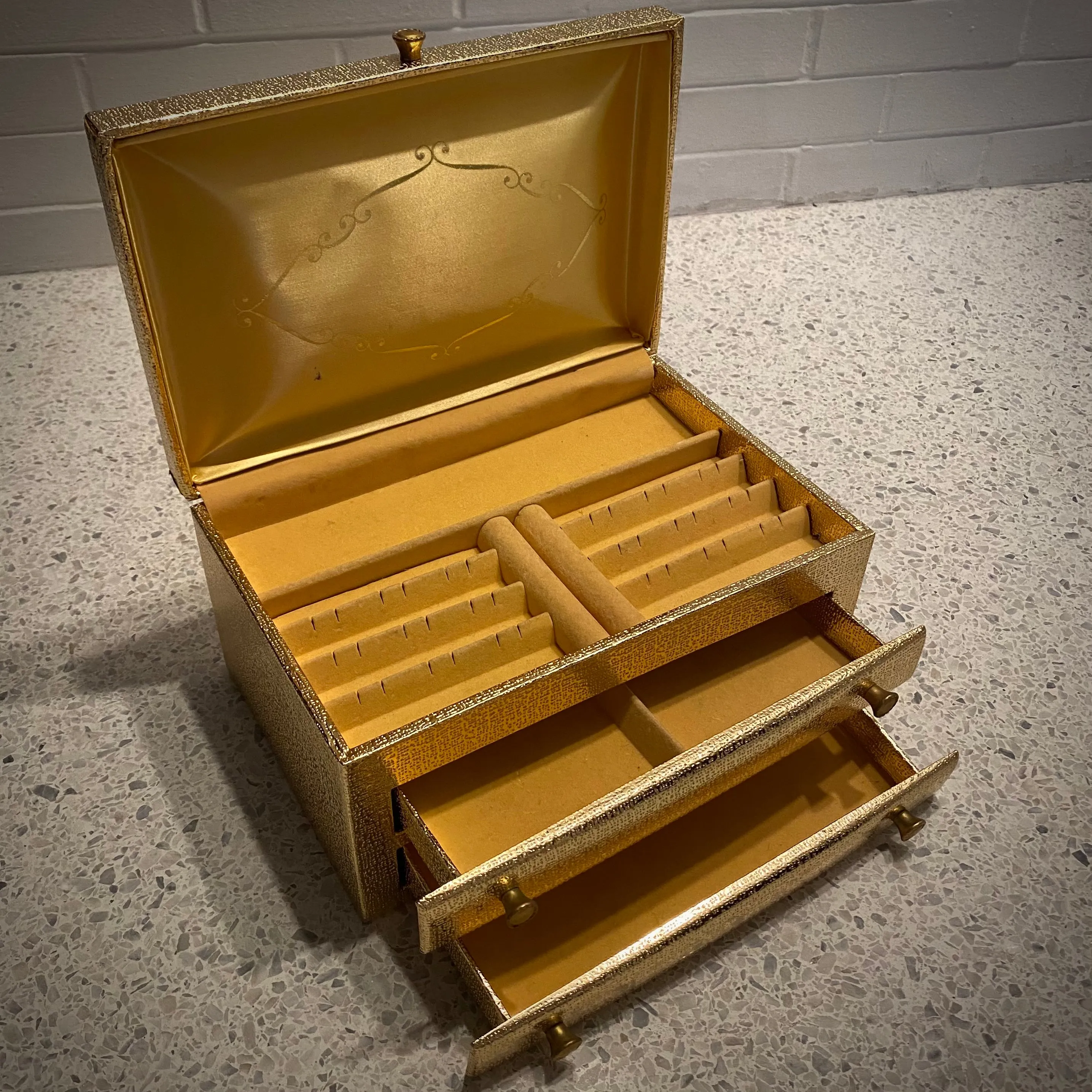 1970s Buxton Jewelry Box