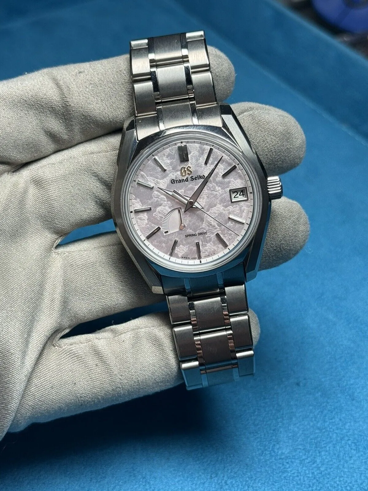 2023 Grand Seiko SBGA413 Spring Pink Dial Men's 40mm Automatic Watch - B/P