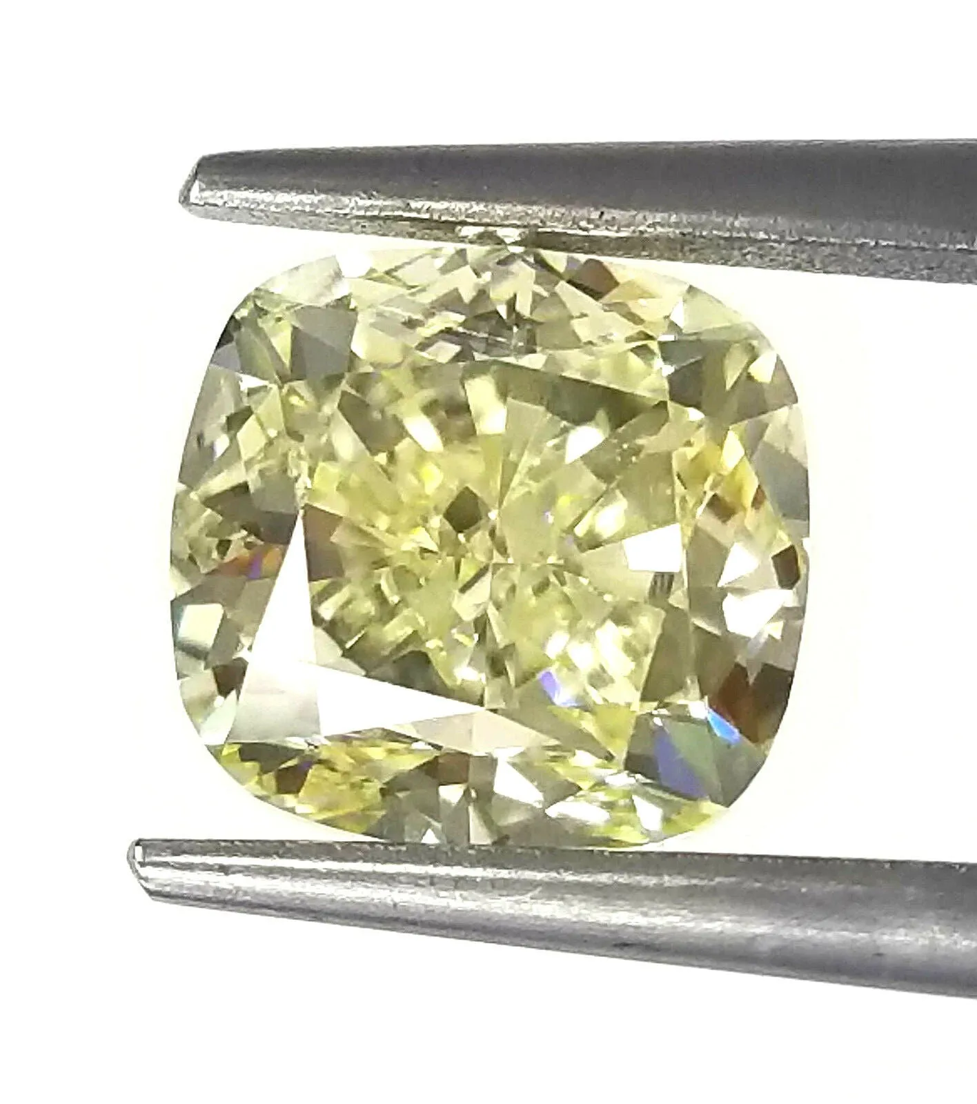 3 CT YELLOW COLOR NATURAL LOOSE DIAMOND HUGE GIA CERTIFIED CUSHION CUT VS2