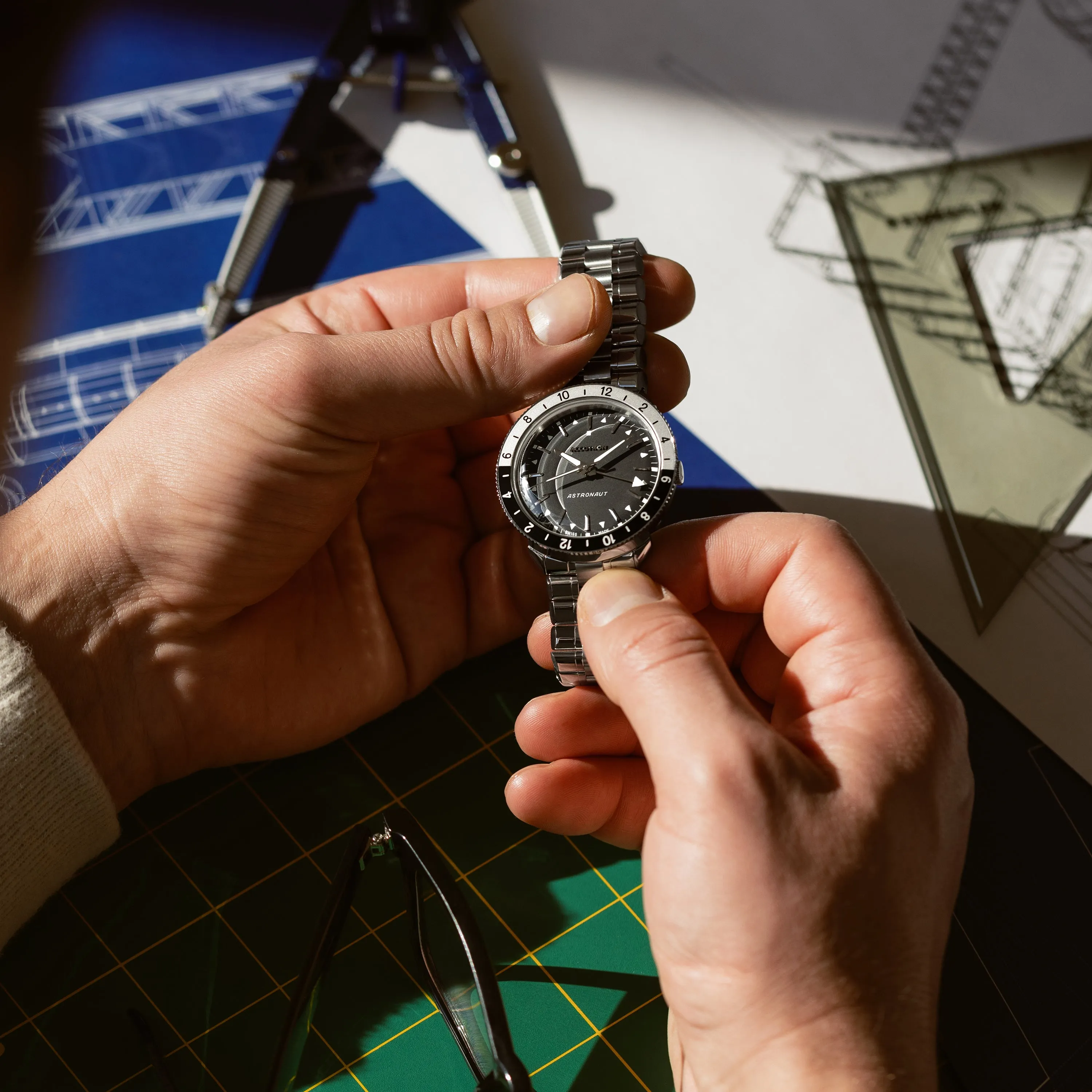Accutron Astronaut "T" GMT 41mm Black White Watch Limited Re-Edition from 1968