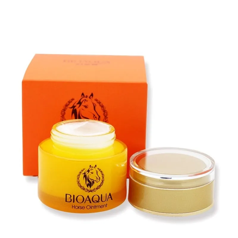 Bioaqua Horse Oil Moisturizing Cream for Scar Reduction and Improved Skin Appearance on the Face and Body!