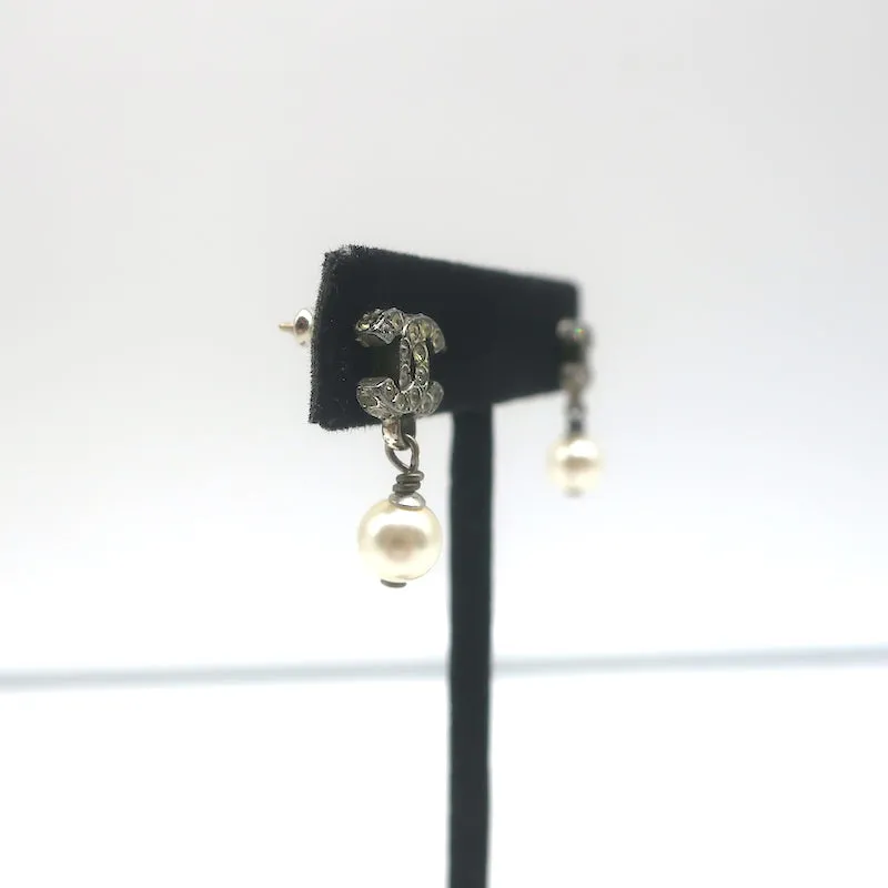 Chanel 05A Crystal CC Pearl Drop Earrings
