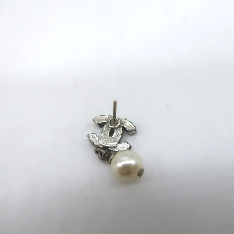 Chanel 05A Crystal CC Pearl Drop Earrings