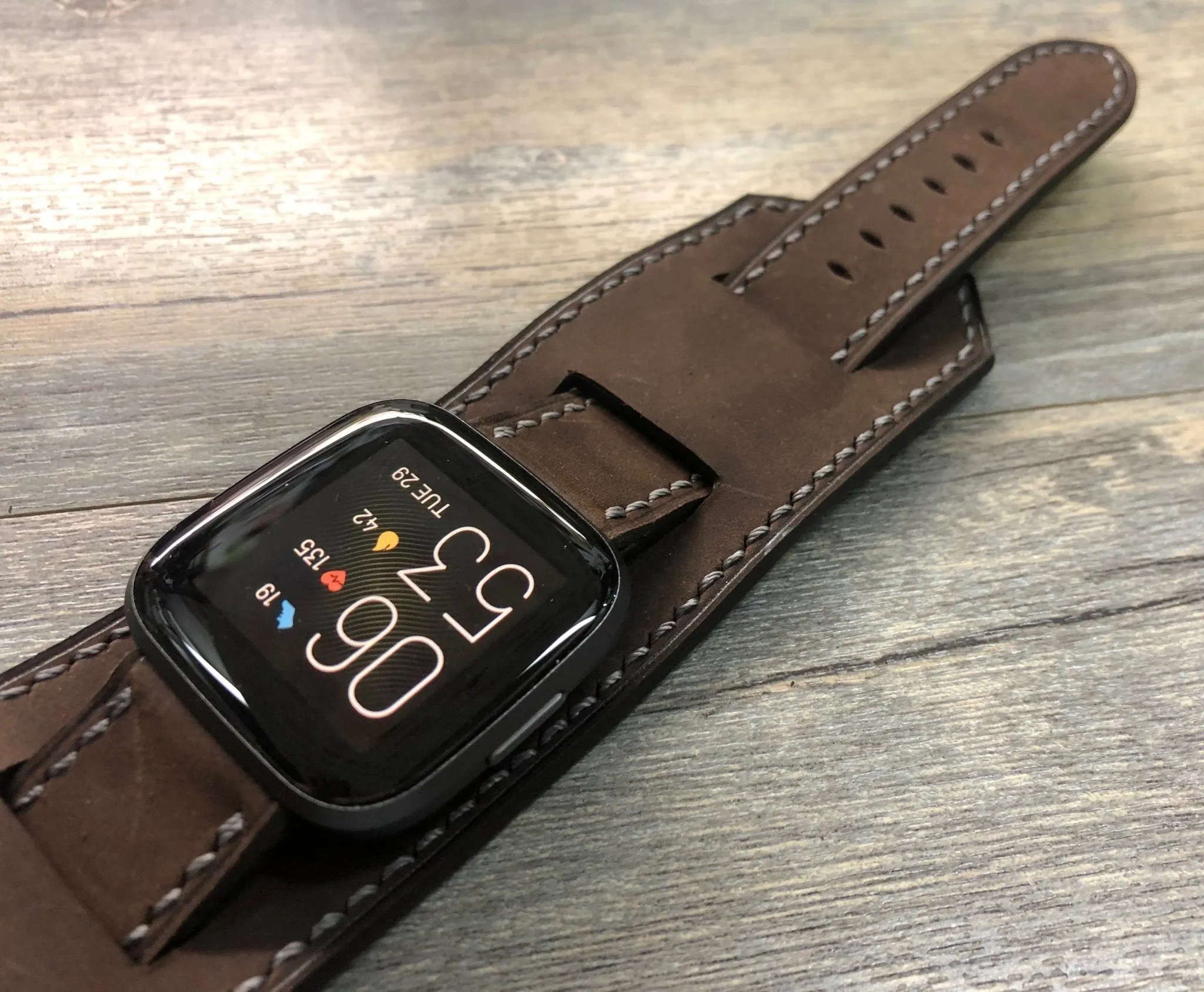 Fitbit Versa 2, Fitbit Watch Band, Watch Strap, Versa Lite Full bund Watch Strap, Leather cuff Watch Strap, Dark Brown Fitbit Leather Watch Band