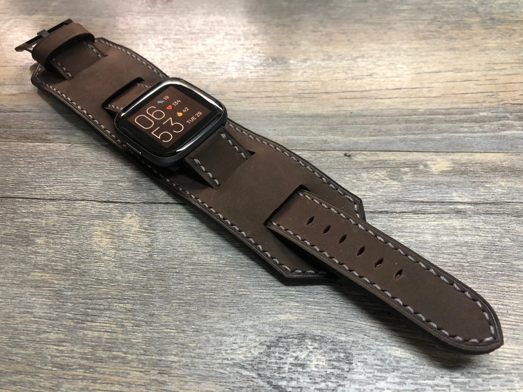 Fitbit Versa 2, Fitbit Watch Band, Watch Strap, Versa Lite Full bund Watch Strap, Leather cuff Watch Strap, Dark Brown Fitbit Leather Watch Band