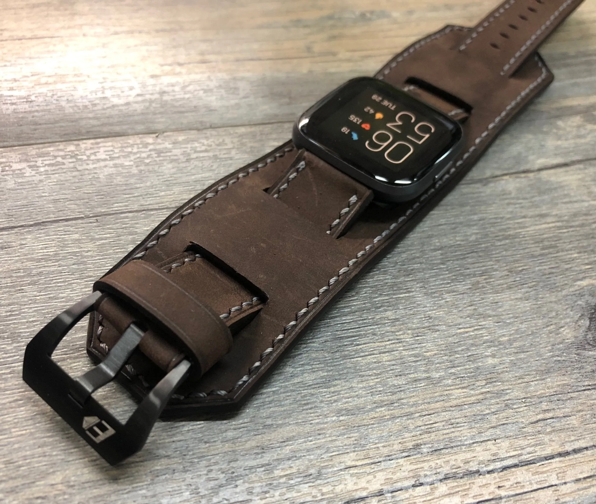 Fitbit Versa 2, Fitbit Watch Band, Watch Strap, Versa Lite Full bund Watch Strap, Leather cuff Watch Strap, Dark Brown Fitbit Leather Watch Band