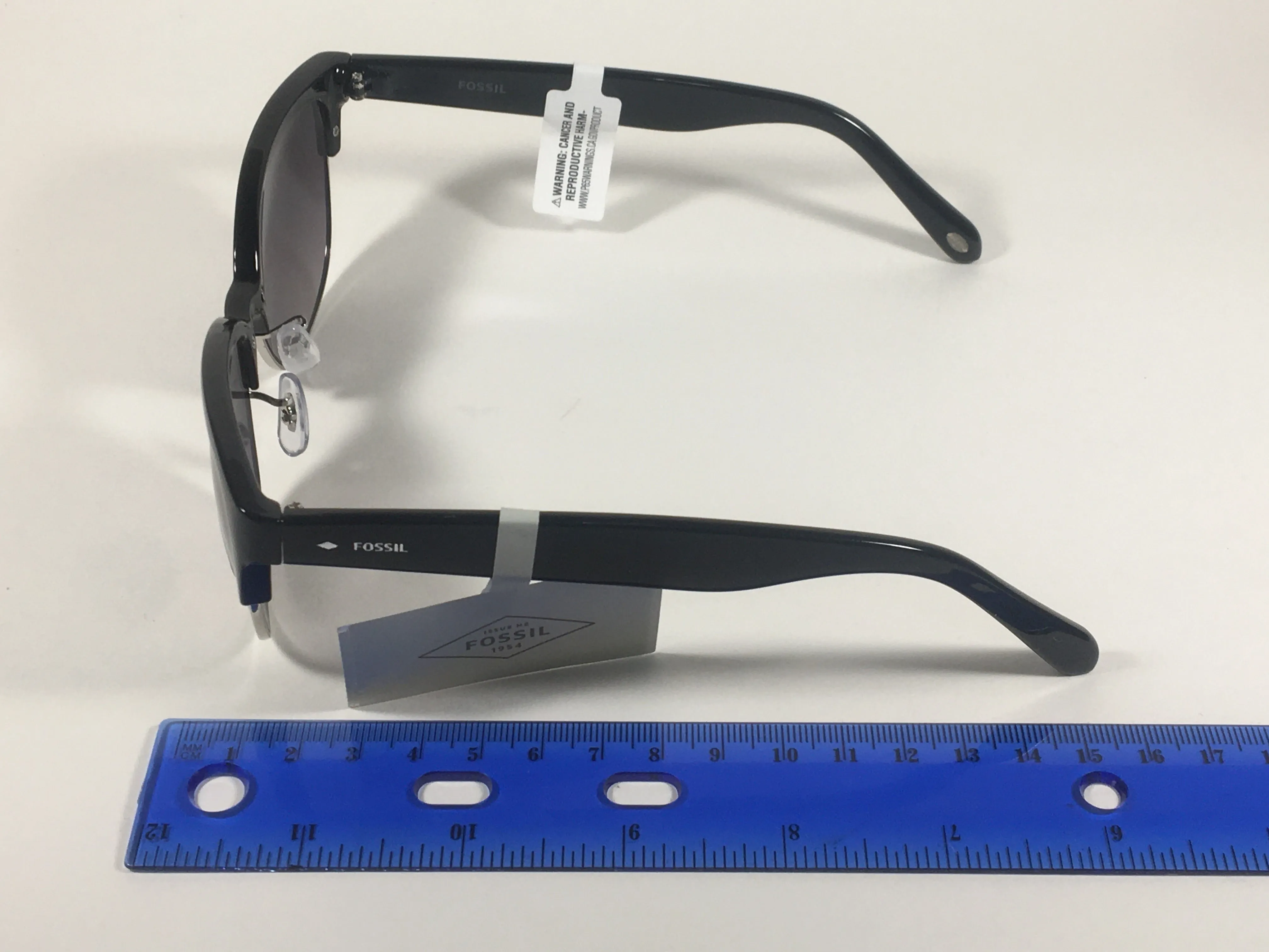 Fossil Catty Club Sunglasses Black Gloss Frame Silver Trim Smoke Gradient Lens FW148