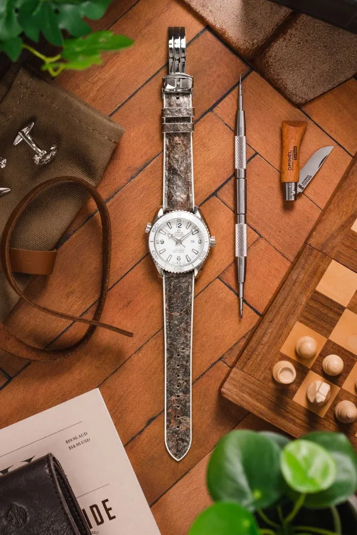 Hirsch STONE Split Shale Rock Effect Performance Watch Strap in Grey/White