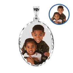 Medium Oval w/ Diamond Cut Edge Photo Pendant Jewelry