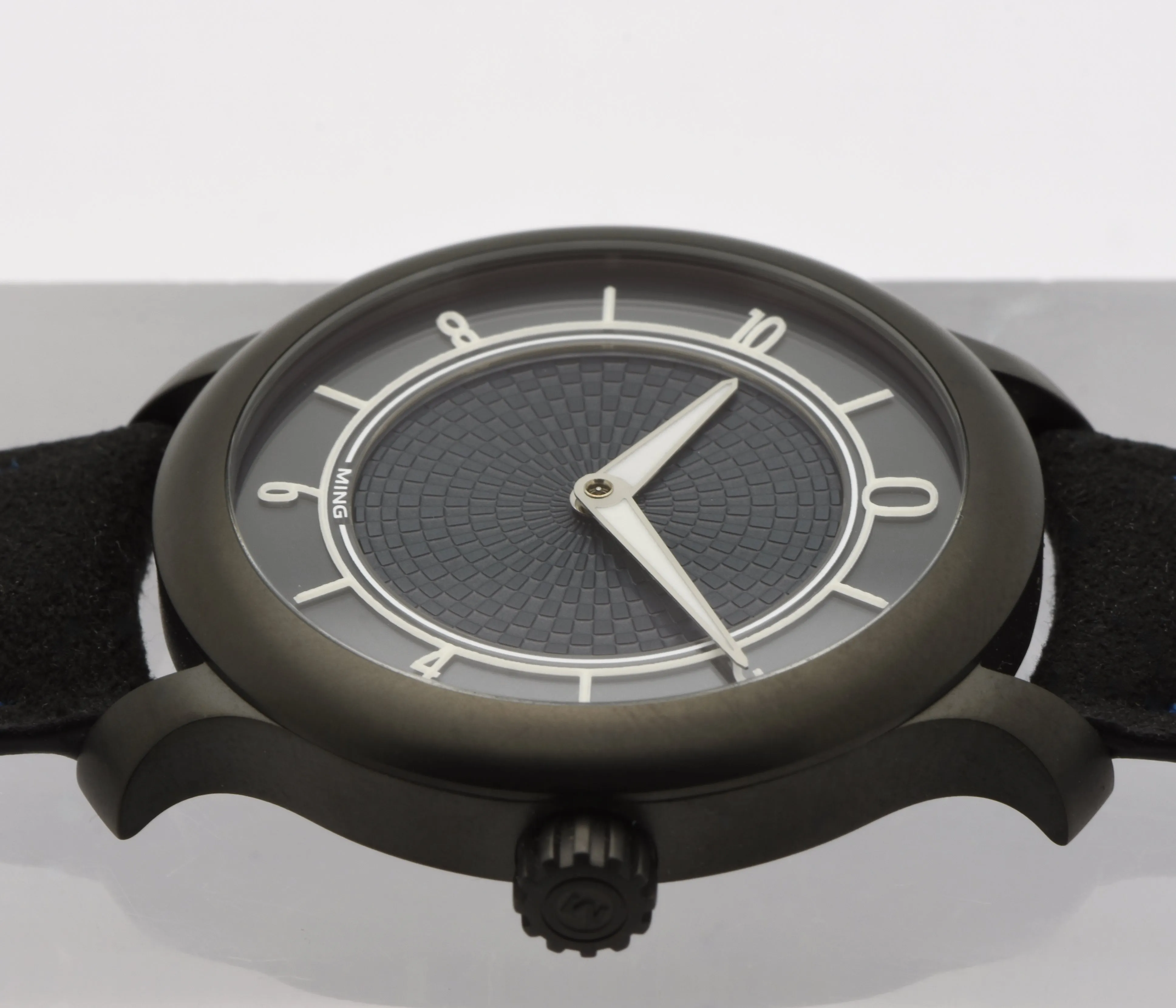 MING 17.06 Special Limited Edition