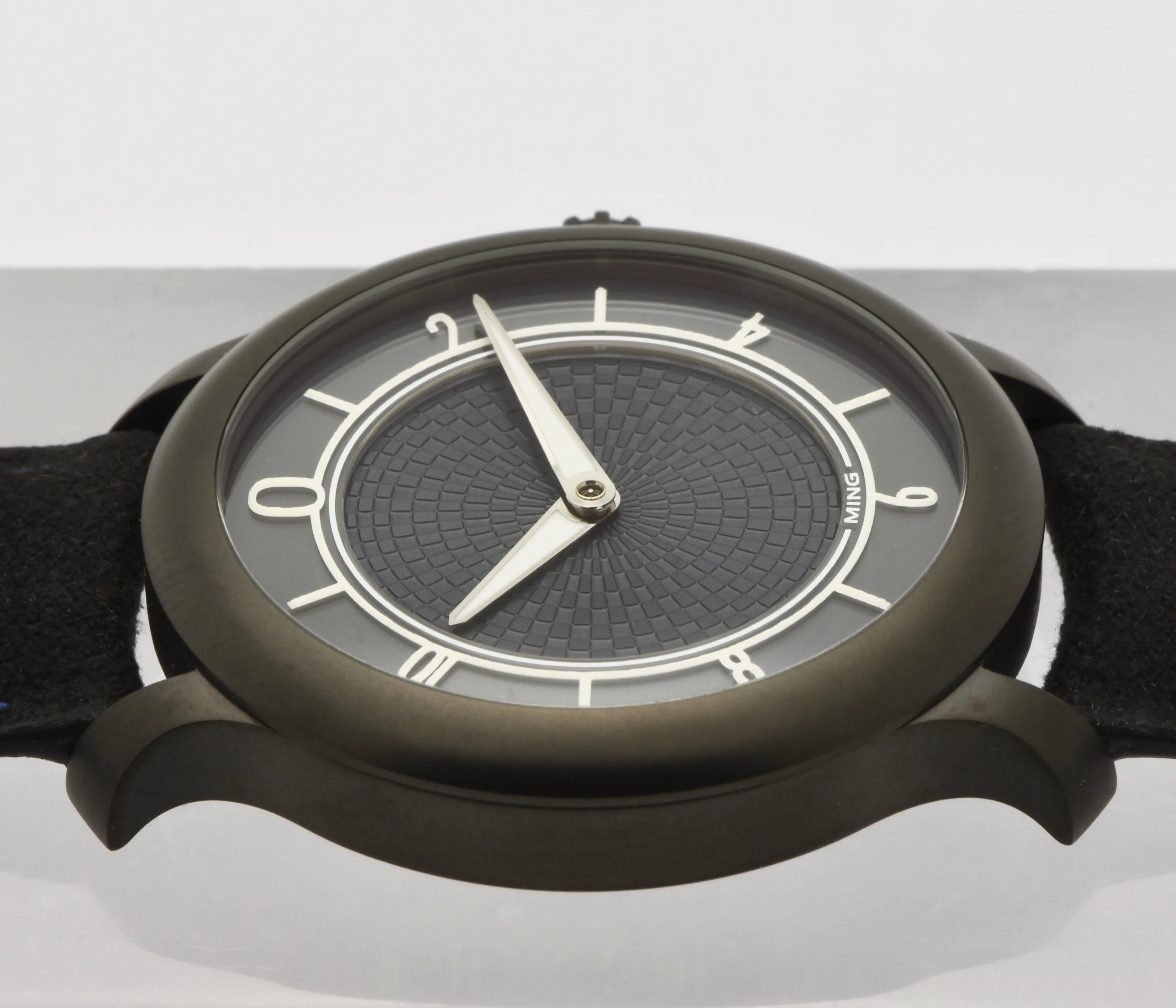 MING 17.06 Special Limited Edition
