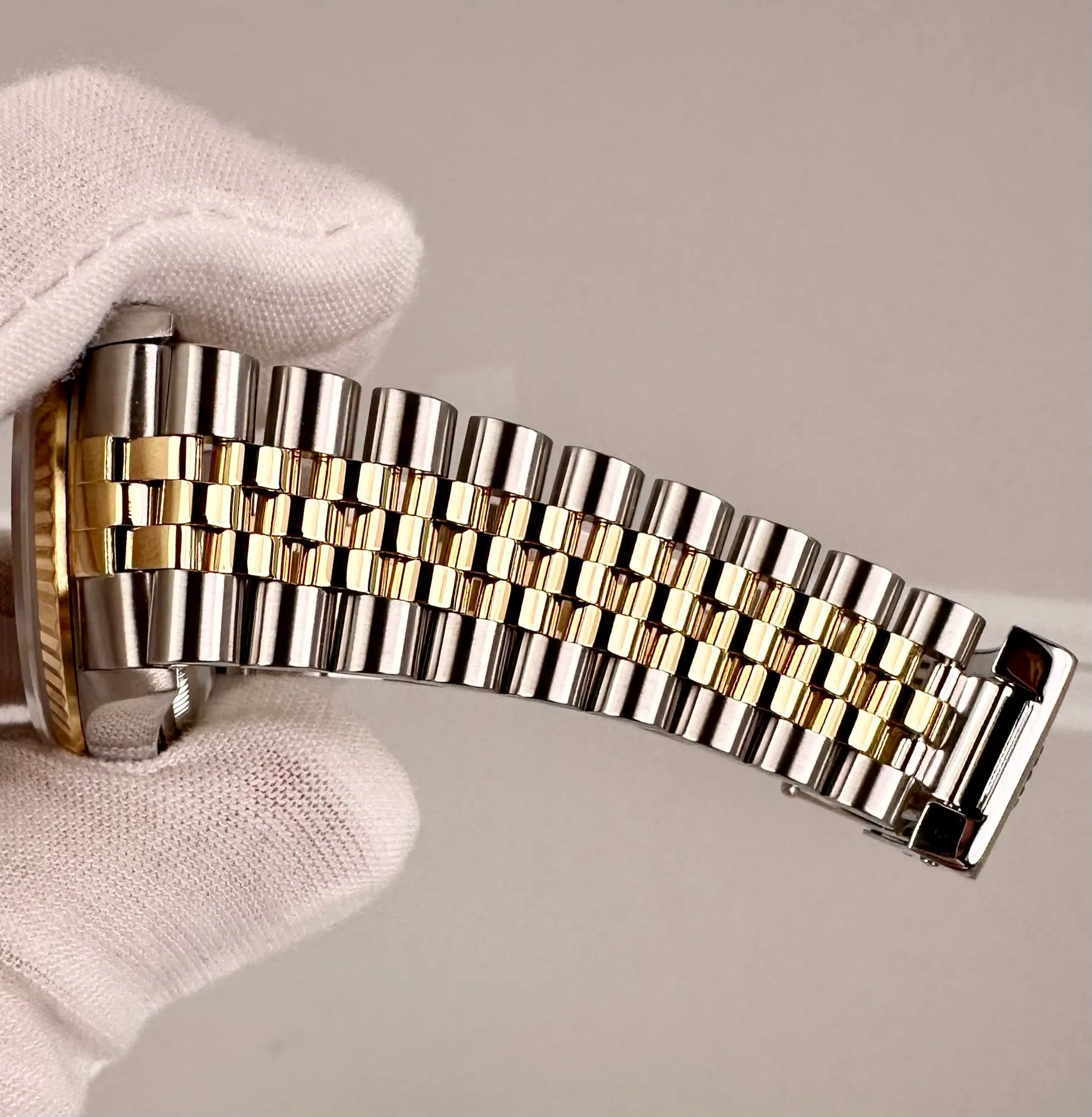 MINT Rolex DateJust 36mm Blue Yellow Gold Stainless Steel Jubilee Watch 16233