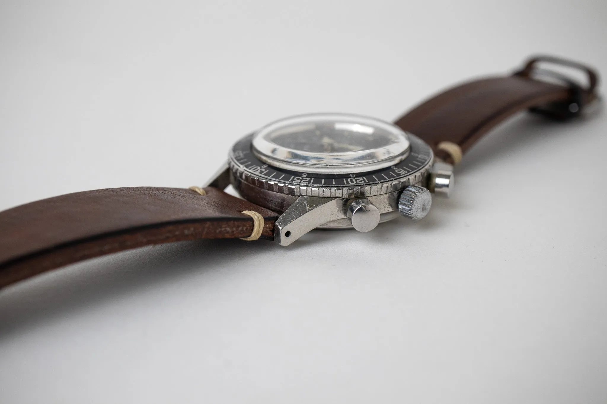 Nivada Grenchen Aviator Sea Diver Chronograph 9989-8222