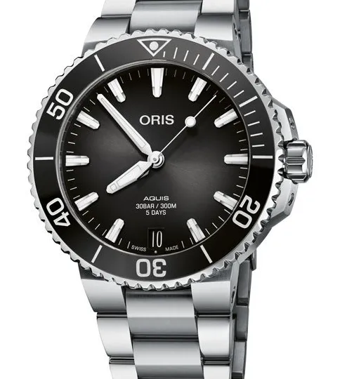 Oris Aquis Date Calibre 400 with Black Dial