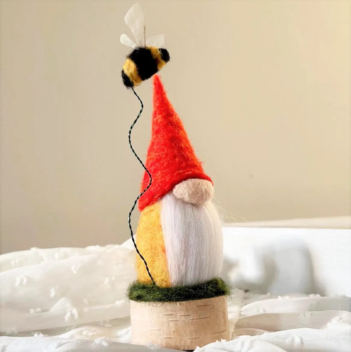 Osbert, The Beekeeper Gnome (RETIRED)
