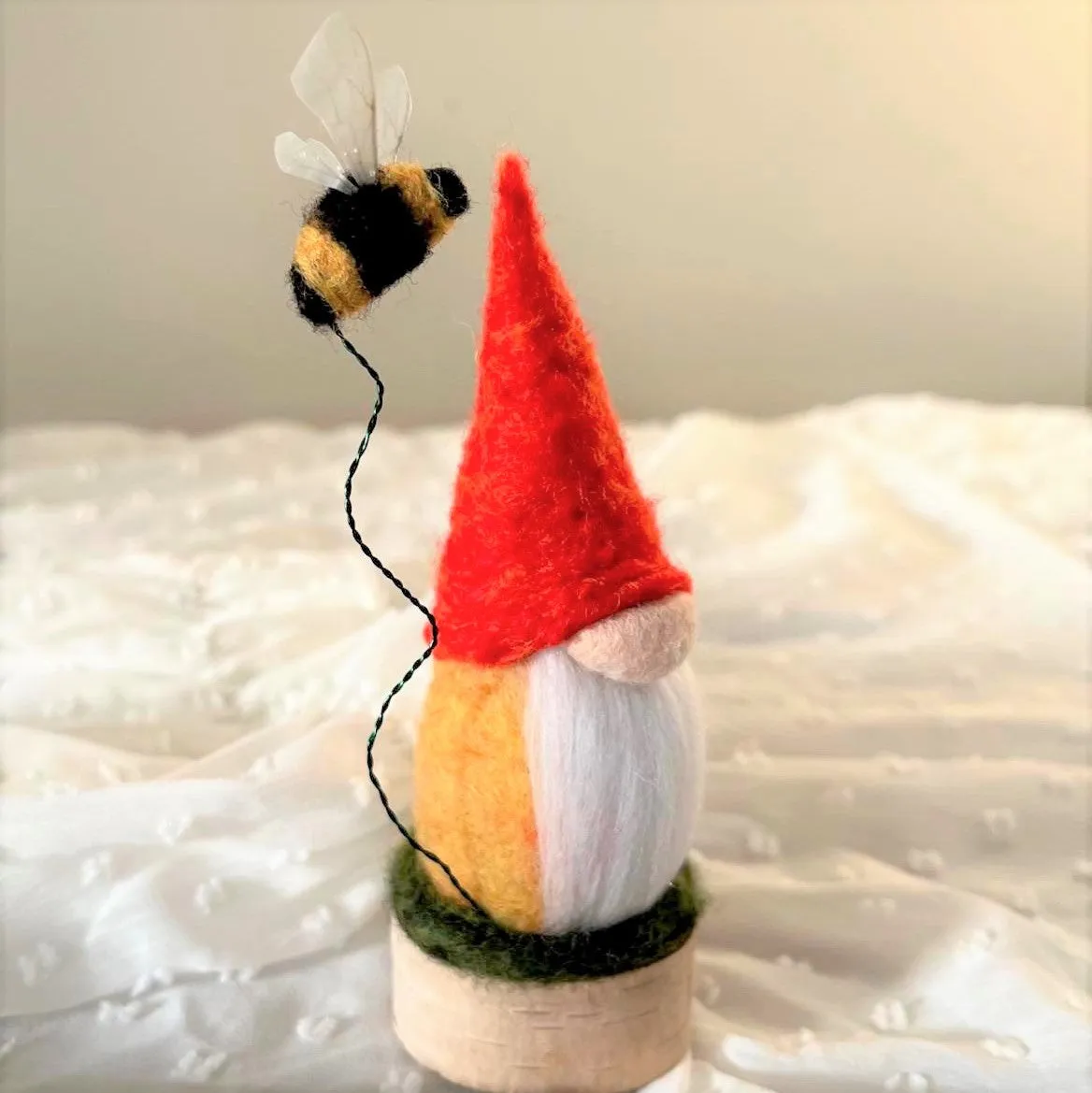 Osbert, The Beekeeper Gnome (RETIRED)