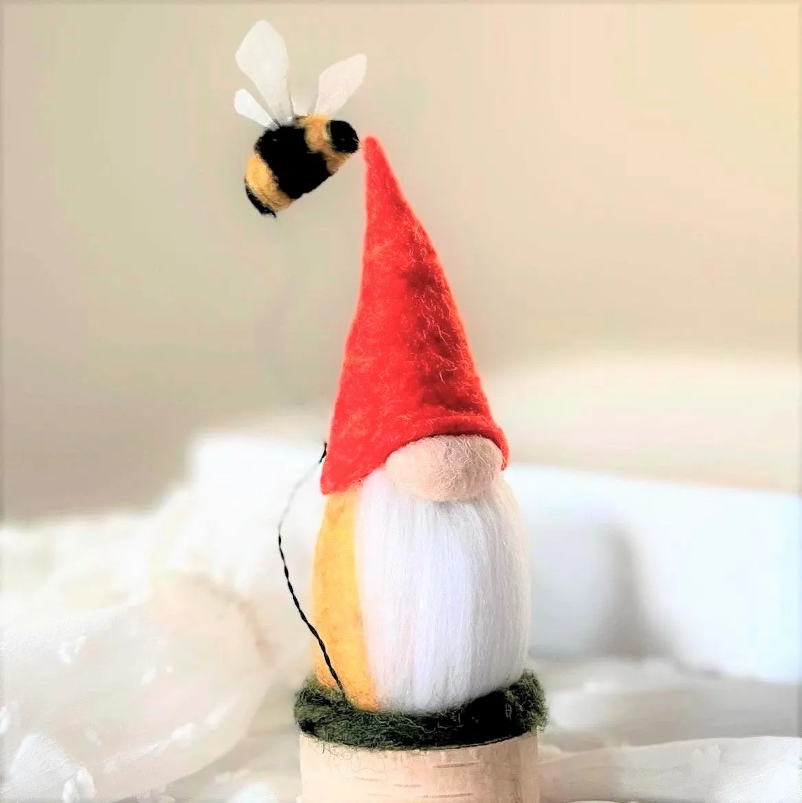 Osbert, The Beekeeper Gnome (RETIRED)