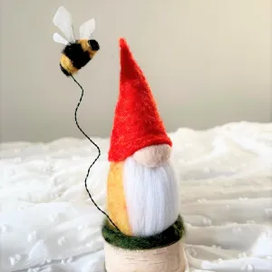 Osbert, The Beekeeper Gnome (RETIRED)