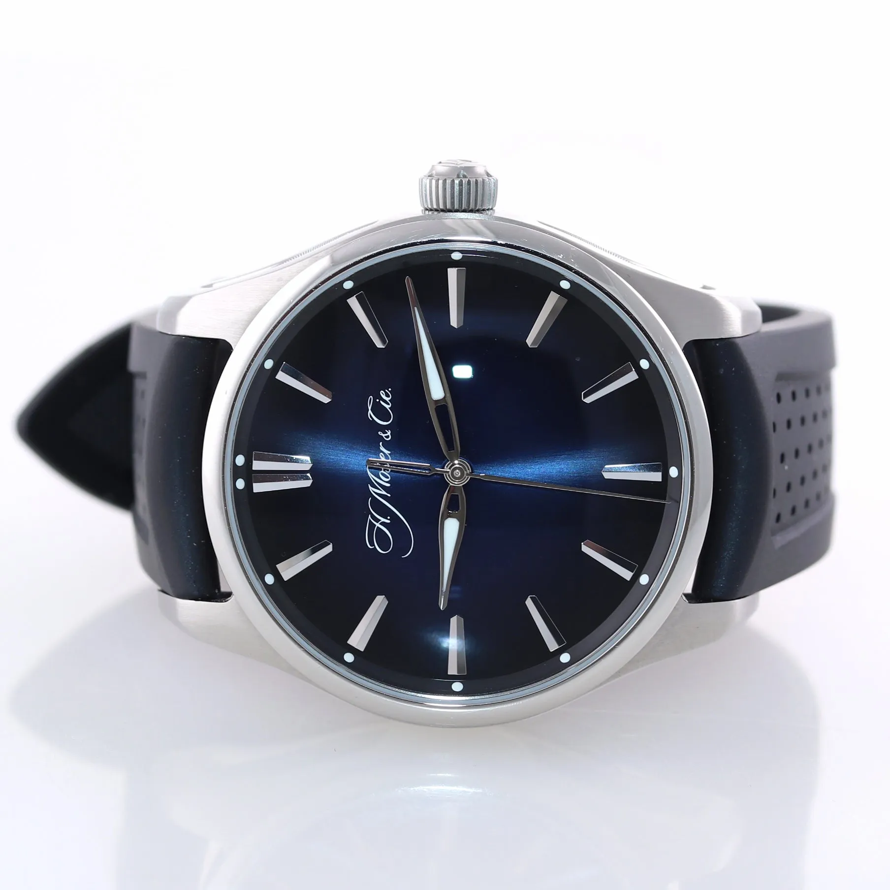 PAPERS H. Moser & Cie. Pioneer Centre 3200-1200 42mm Blue Fumè Steel Watch box