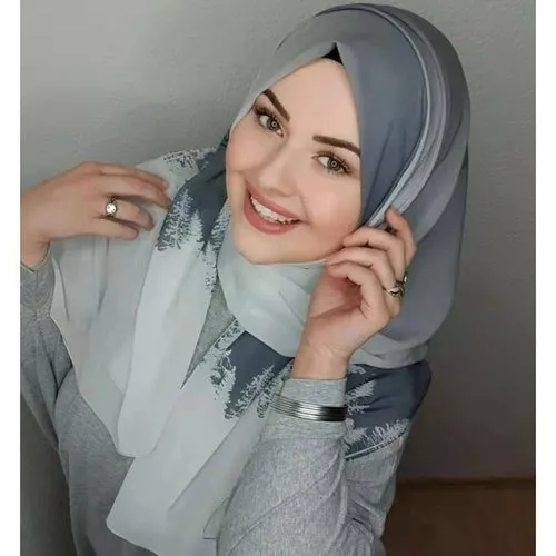"Elegant Silk Abaya with Matching Satin Head Scarf - A Luxurious Hijab Set for any Occasion"