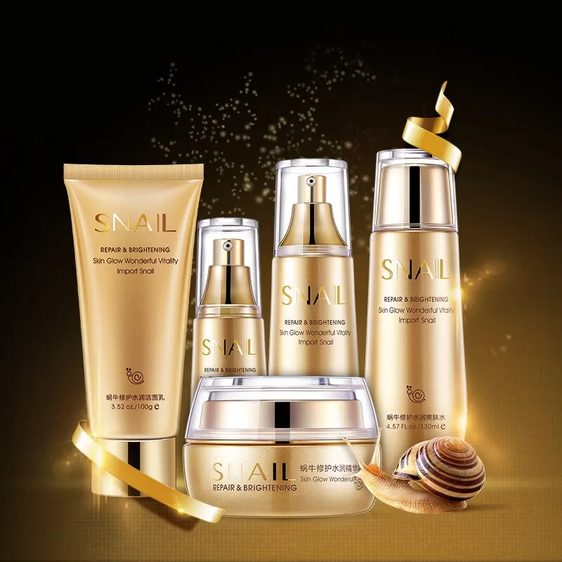 "Revitalizing Snail Water Makeup Face Care Set: Moisturize and Hydrate for Glowing Skin"
