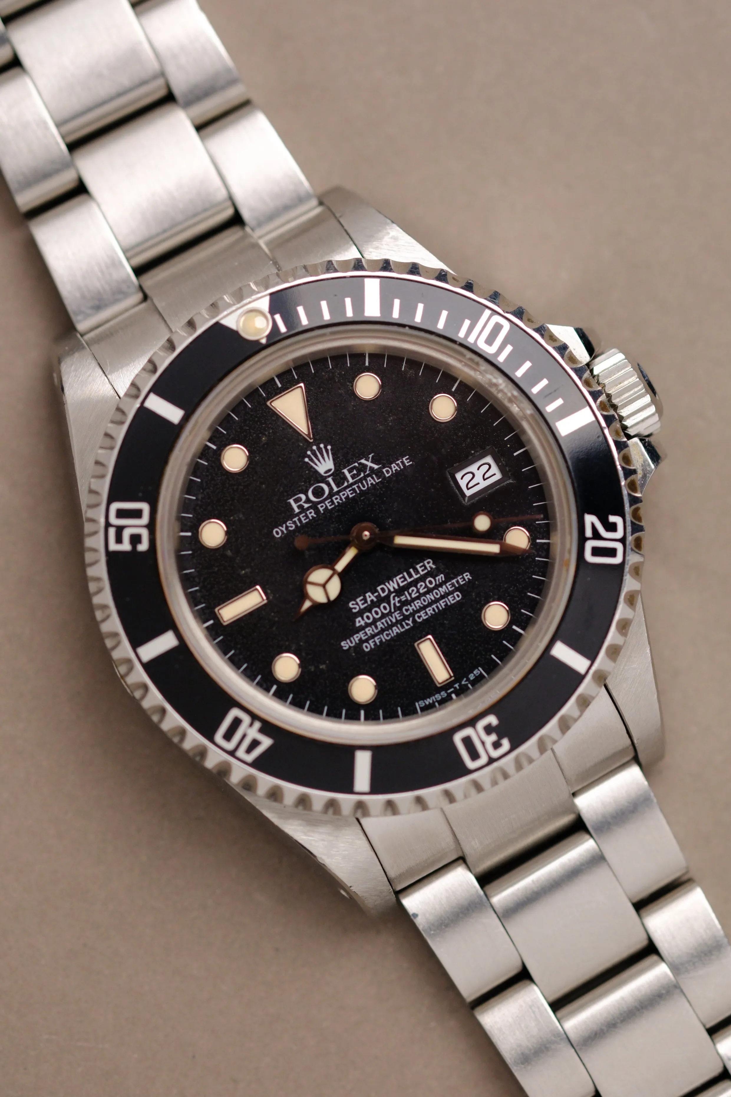 Rolex Sea-Dweller 16660 Satin Cream Patina - 1987