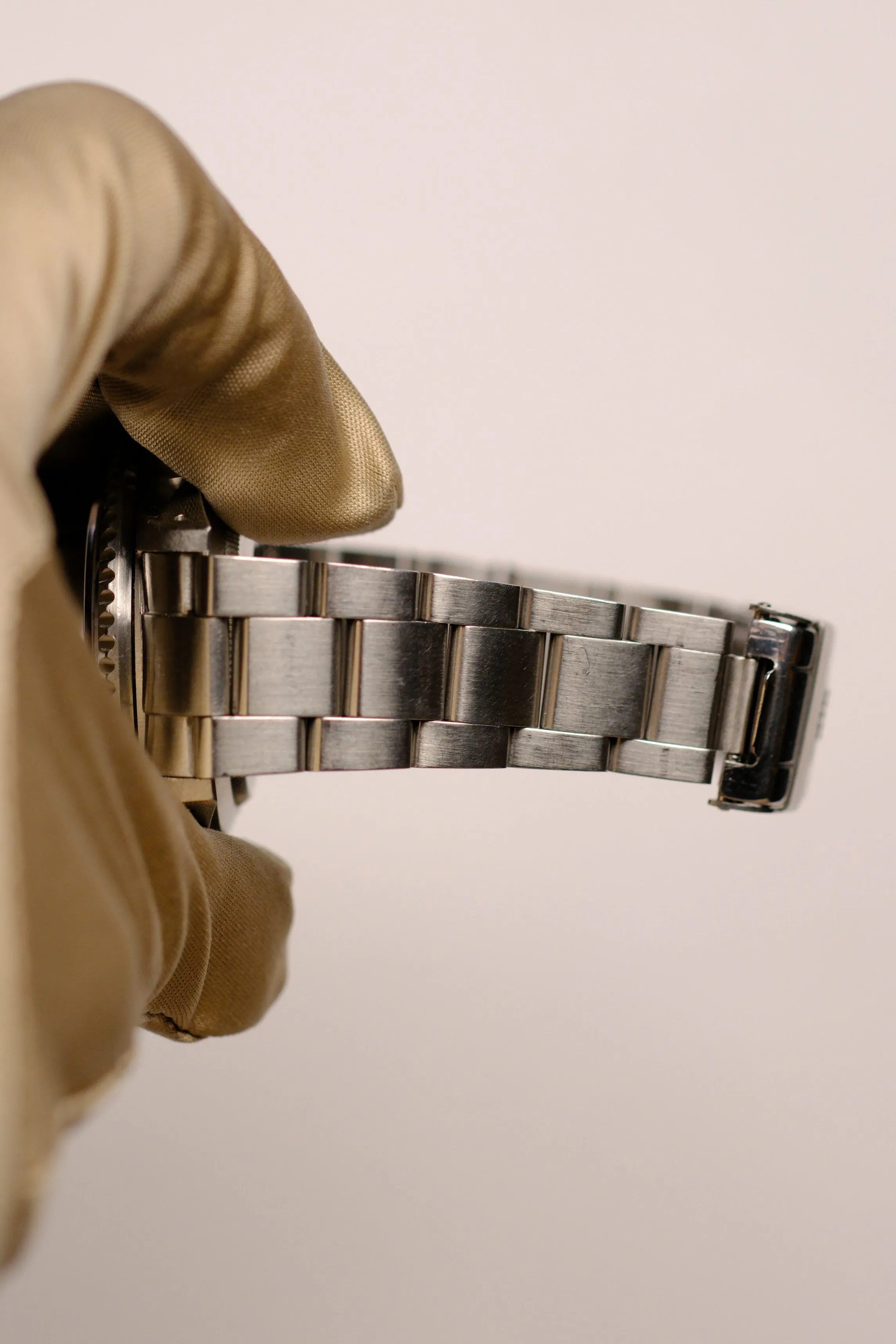 Rolex Sea-Dweller 16660 Satin Cream Patina - 1987