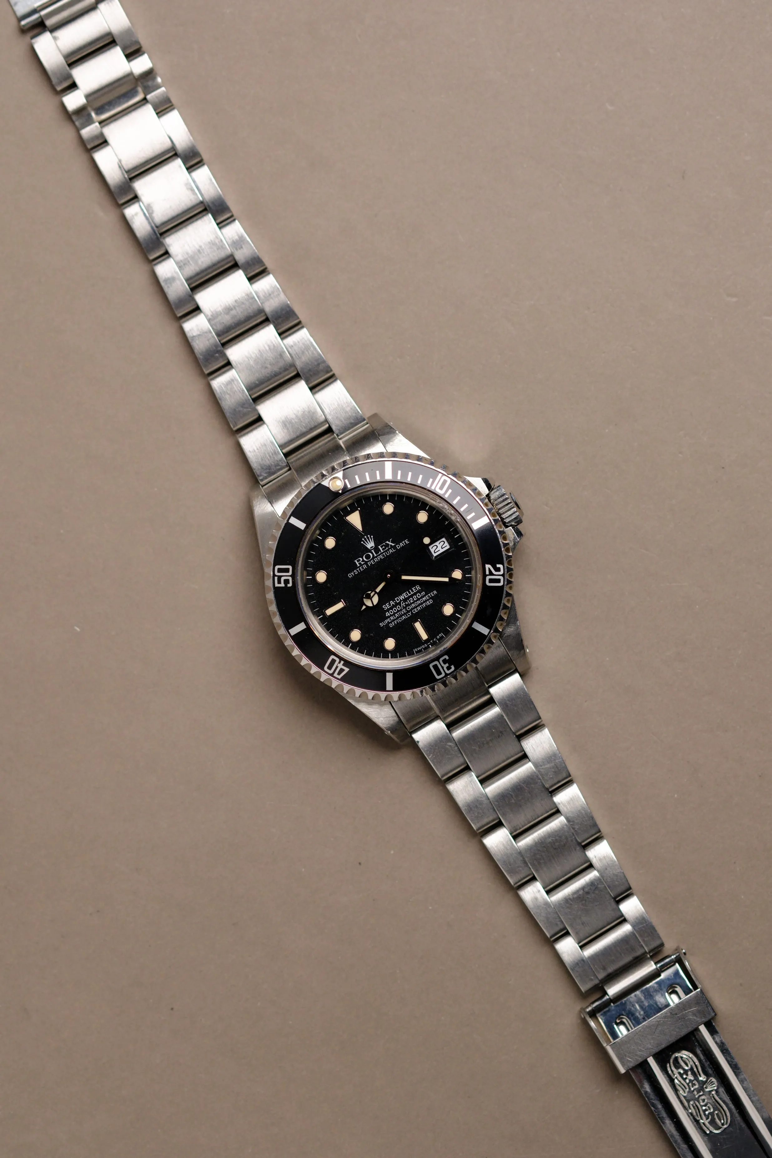 Rolex Sea-Dweller 16660 Satin Cream Patina - 1987