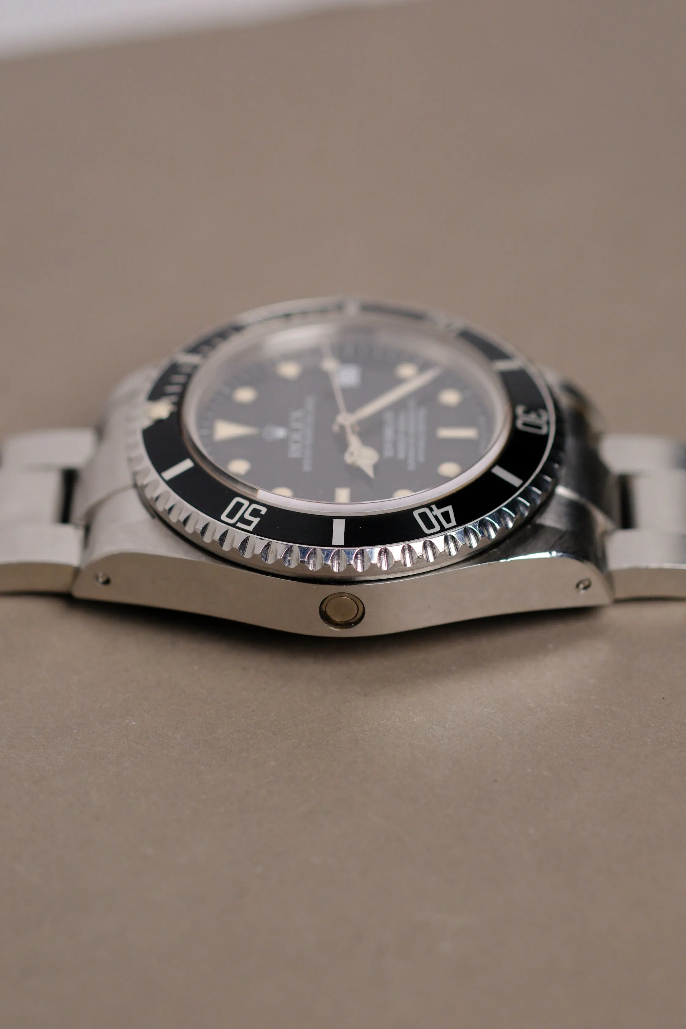 Rolex Sea-Dweller 16660 Satin Cream Patina - 1987