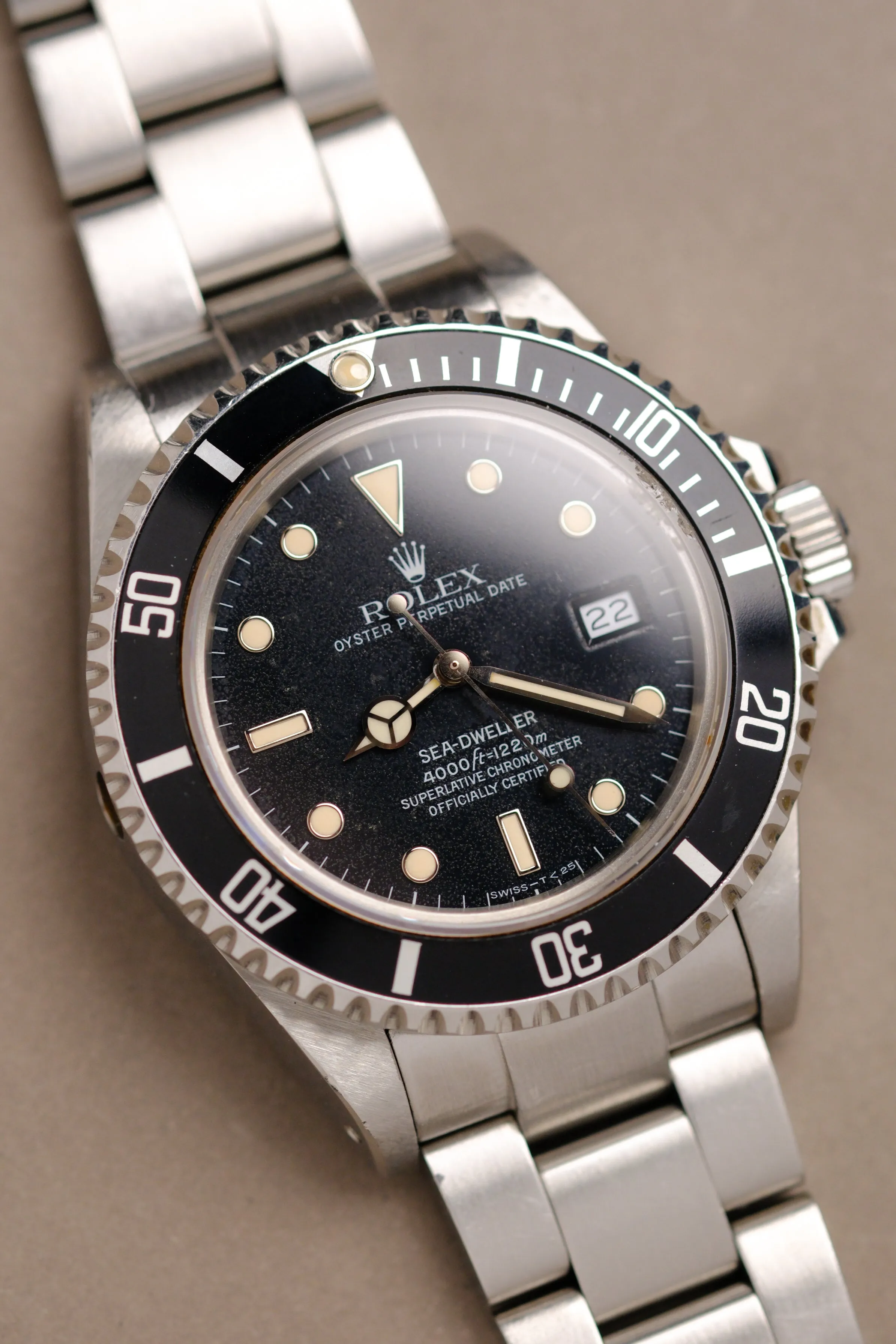 Rolex Sea-Dweller 16660 Satin Cream Patina - 1987