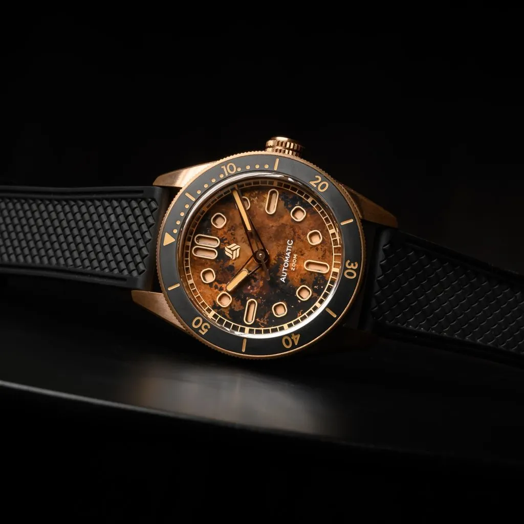 Selten Salvage&nbsp;Bronze &ndash; Vintage&nbsp;Wall (Brown&nbsp;Patina&nbsp;Dial)