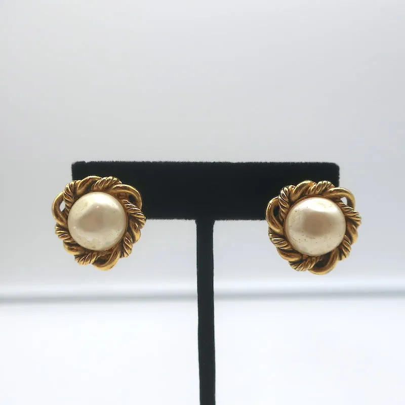 Vintage Chanel Pearl and Twisted Gold Clip-On Earrings