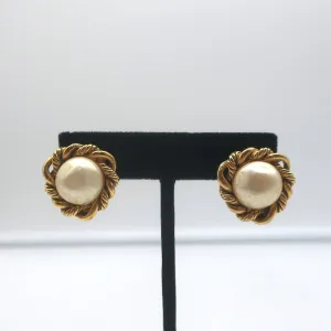 Vintage Chanel Pearl and Twisted Gold Clip-On Earrings